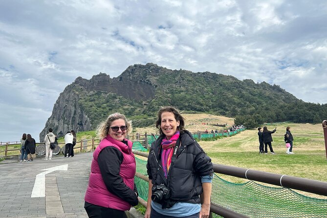 1-Day Jeju Shore Excursion – UNESCO Highlights for Cruise Guests - Jeju Port route: volcanic heights and local markets