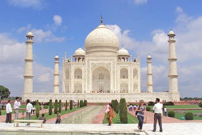 2-Night Private Taj Mahal and Agra Tour from Cruise Port - Day one: from the ship to Agra