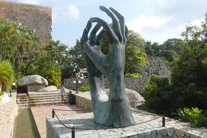 4hr Fun Guide Tour For Cruisers or Hotels Guests with Divers Show - Diego Rivera’s mosaic mural and Dolores Olmedo’s house