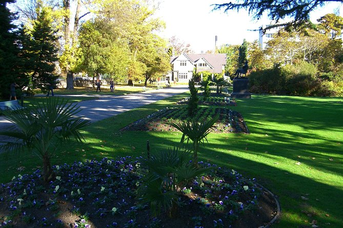 Akaroa Shore Excursion: Banks Peninsula, Christchurch City Tour and the International Antarctic Centre - A quick look at the Christchurch Botanic Gardens