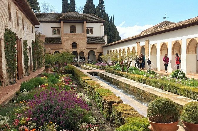 Alhambra Private Tour from Port of Motril - Who will get the most from this tour?