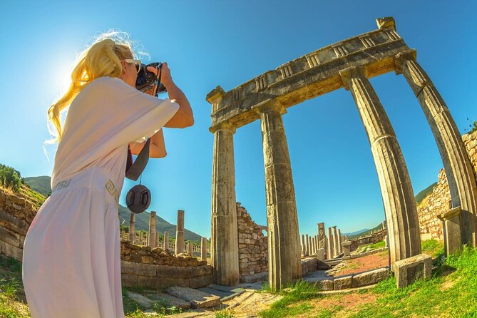 Athens Gems and Charms Tour from Piraeus Cruise Port - Two hours in Plaka for food and wandering