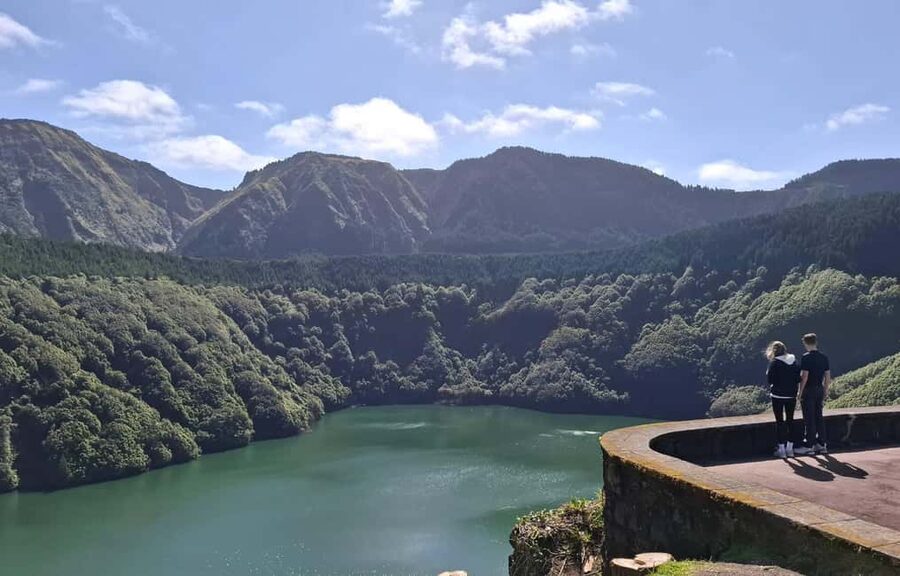 Azores: Sete Cidades, Blue & Green Lake Shore Excursion - Why this four-hour route works for a cruise day