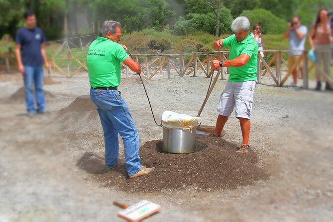 Azores: Shore Excursion Furnas - Crater volcano and hot springs - Group size, vehicles, and guide quality
