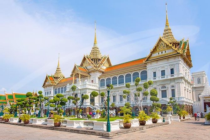 Bangkok Shore Excursion: Private Grand Palace and Buddhist Temples Tour - Lunch beside the sightseeing