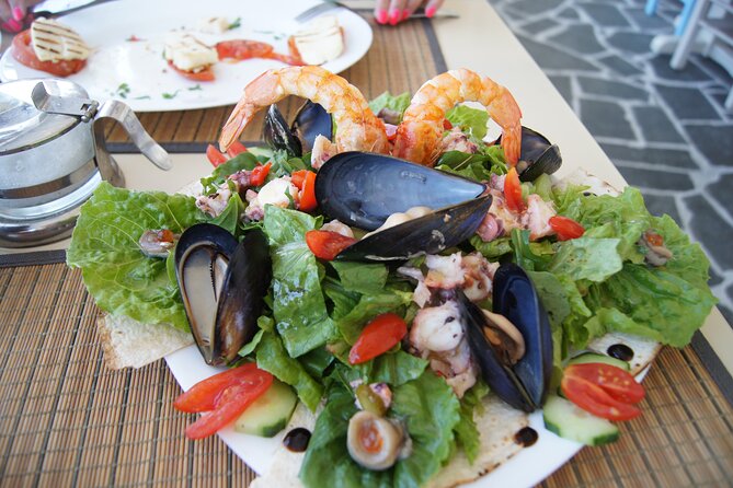 Best Corfu Tour with Boat Trip & Old Town for Cruise Passengers - Meeting your guide beside the cruise ship