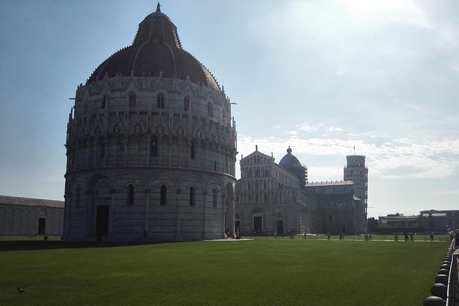 Best Of Tuscany In 1 Day: Pisa, Lucca And Florence - Private Tour From Livorno - A Private Vehicle Makes the Timing Work