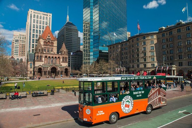 Boston Shore Excursion: Boston Hop-On Hop-Off Trolley Tour - North Station, the Old State House, and Beacon Hill