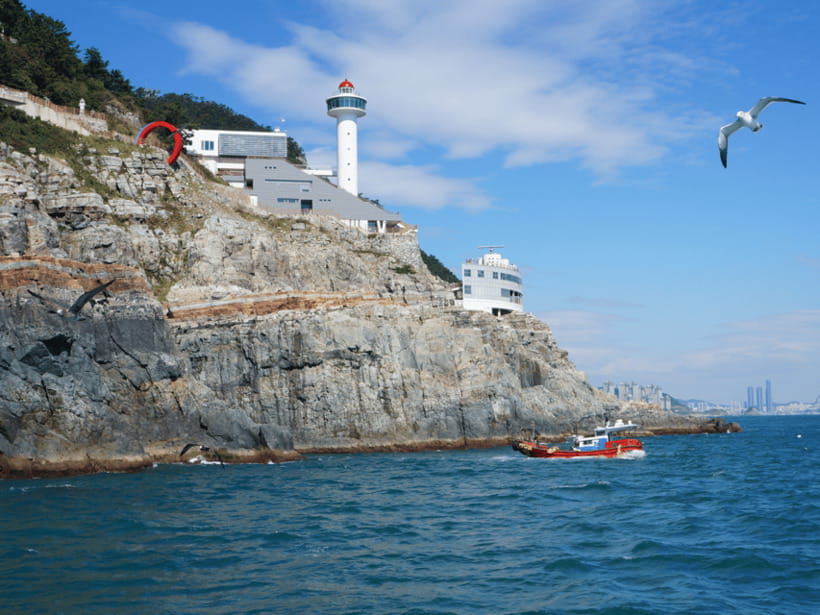 Busan: City Tour Shore Excursion for Cruise Guests - Songdo Beach offers open views and optional height