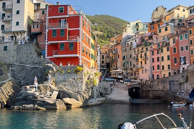 Cinque Terre Portovenere Private Tour for Cruise Ship Guests - Why seeing Cinque Terre by boat changes the day