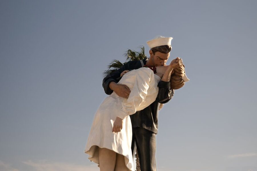 Civitavecchia: Hop-On Hop-Off Bus Ticket with Audio Guide - Key points to know before you board