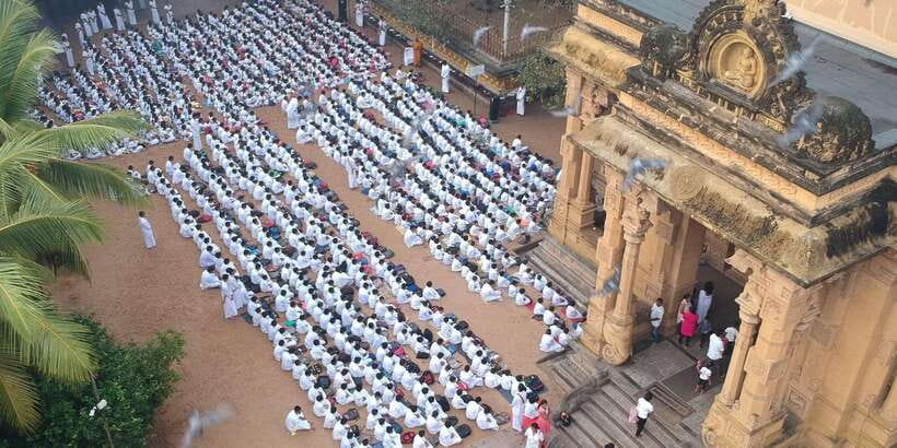 Colombo Port Shore Excursions Colombo City & Kalaniya Temple - Shopping stops: choose your style