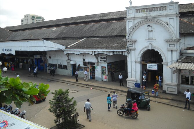 Colombo Port Shore Excursions Panoramic Colombo City By Tuk Tuk. - Independence Square and Colombo’s modern culture