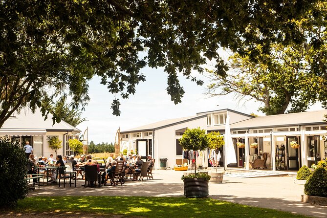 CRUISE SHIP DAY LYTTELTON Hop On Hop Off Wine Tours to Waipara - Boutique shopping near the start of the route