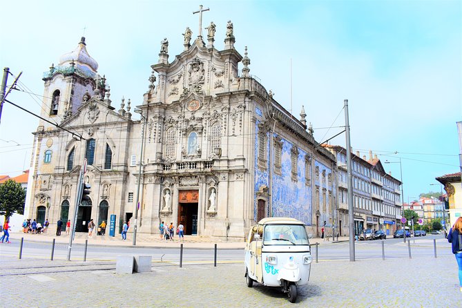 Cruise Shore Excursion - Private Tuk Tuk Tour to the Historic Center - Gaia views and the included Port tasting
