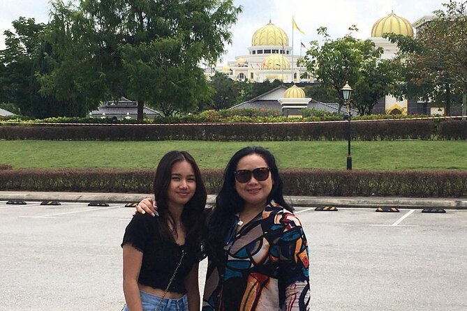 Cruise Shore Excursions: Port Klang - Batik, palace views, and Malaysia’s national story