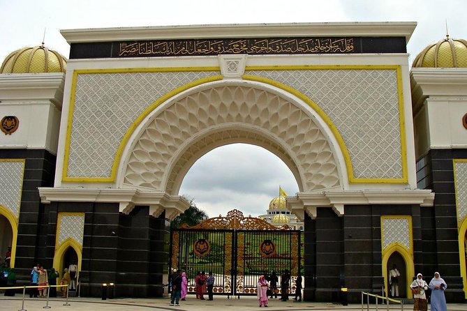 Cruise Shore Excursions: Port Klang - Petronas Twin Towers, the grand finale