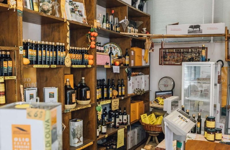 Cured Meat & Olive Oil Tasting & Visit near Pisa & Livorno - The oil tasting: from classic extra virgin to chili