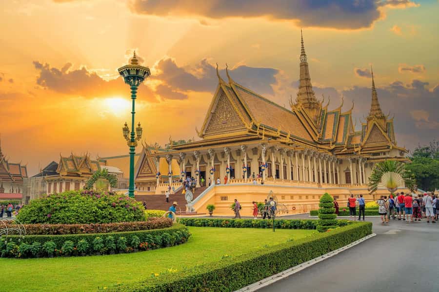 Day trip from Sihanoukville to Phnom Penh for Cruise Ship - How the guided format affects your day