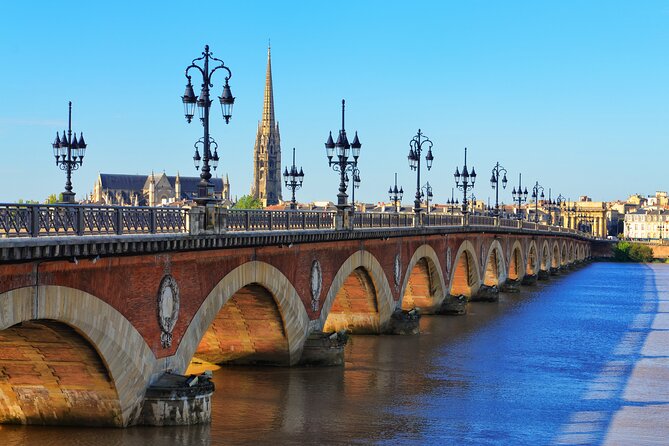 Deluxe Bordeaux Shore Excursion from Le Verdon Cruise Ship Port - Place de la Bourse and the Water Mirror
