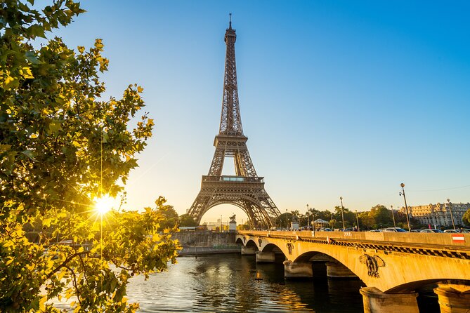 Deluxe Paris Shore Excursion from Le Havre with Seine Cruise - The Eiffel Tower photo stop