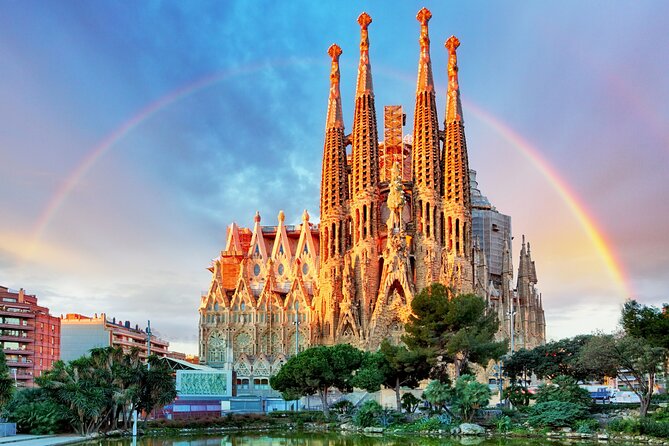 Deluxe Shore Excursion of Barcelona - Key points at a glance