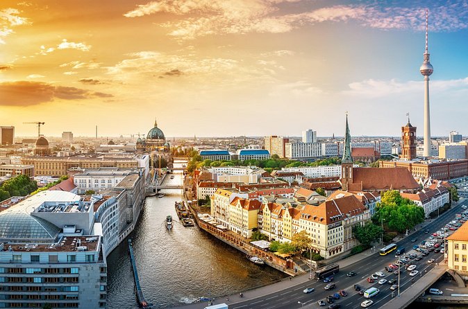 Deluxe Shore Excursion to Berlin from Warnemunde Cruise Port - One hour around Alexanderplatz