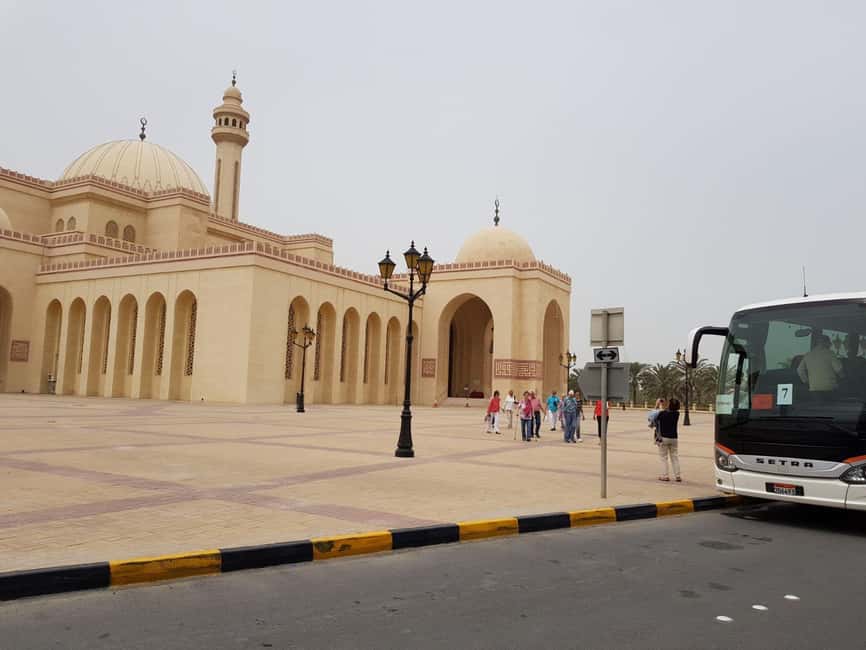 Discover Bahrain - Exclusive Aida Cruise Passengers - 5 HRs - Finding the bus at Khalifa Bin Salman Port
