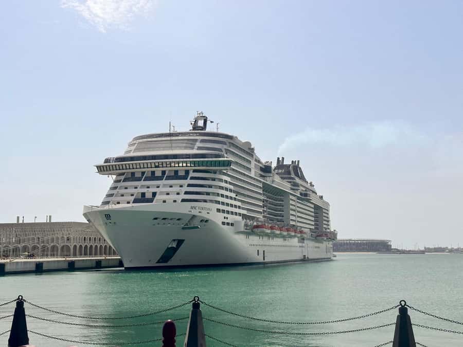 Doha: Desert safari + FREE camel ride from CRUISE TERMINAL - Forty-five minutes of dune bashing