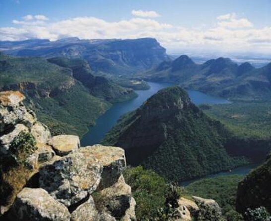 Durban Shore Excursion: Valley of 1000 Hills and PheZulu Tour - Key points at a glance