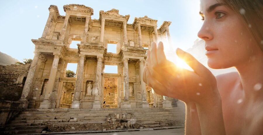 Easy Ephesus Shore Excursion – 4 Hours with Licensed Guide - Meeting your guide at Kusadasi cruise port