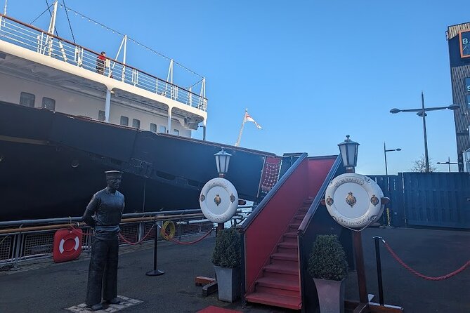 Edinburgh Shore Excursion: City Tour and Royal Yacht Britannia - The guides shape the day