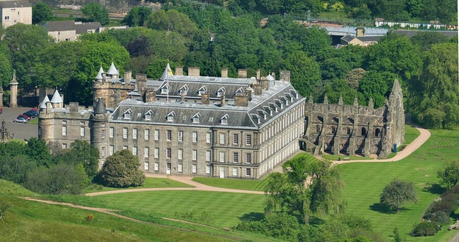 Edinburgh Shore Excursion: City Tour & Royal Yacht Britannia - What the $92 price really covers