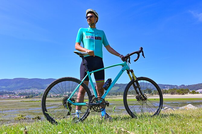 Electric bike tour with optional pick-up for cruisers - Why an e-bike works so well in Vigo