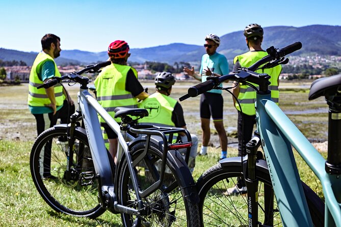 Electric bike tour with optional pick-up for cruisers - Riding the coast through Bouzas