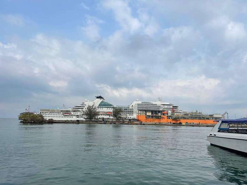 Exploring Sihanoukville: Shore Excursions from Cruise Ports - Tomnub Rolork Fishing Village and the working waterfront