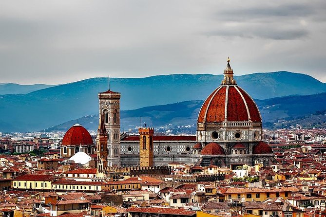 Florence Private Tour from Livorno Port 8 hours - Basilica of Santa Croce and its great names