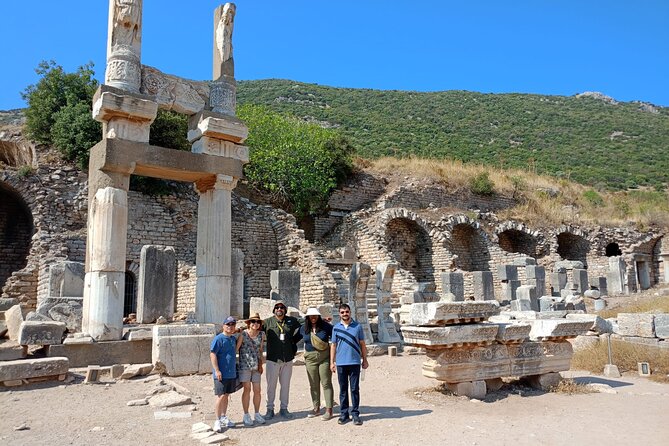 FOR CRUISERS: Terrace Houses Ephesus Tour With Ticket Option - Walking the ancient streets of Ephesus