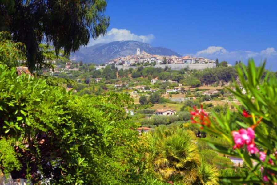 From Cannes:Shore excursion to Grasse,Antibes,St PauldeVence - Starting in Grasse, the City of Perfume