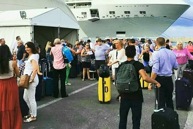 From Civitavecchia Cruise Port to FCO 1-8 People - A private vehicle makes group travel easier