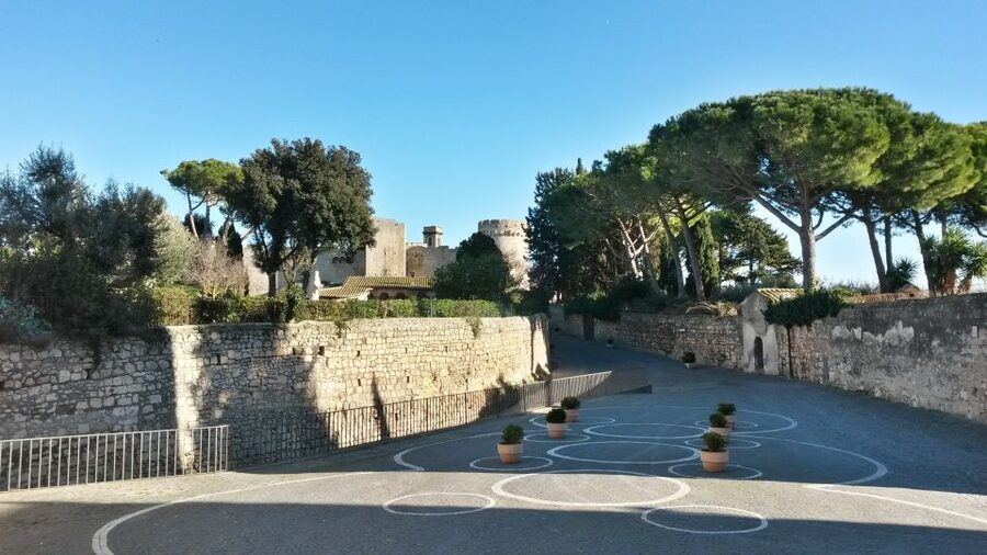 From Civitavecchia: Tarquinia & Unesco Site Visit with Lunch - Palazzo Vitelleschi and the objects behind the paintings