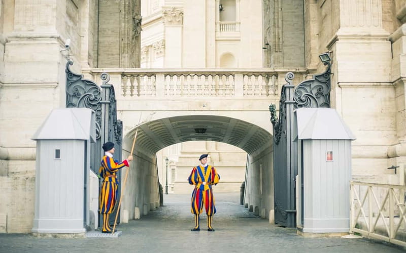 From Civitavecchia: Vatican Museums and Sistine Chapel Tour - Returning to the cruise port