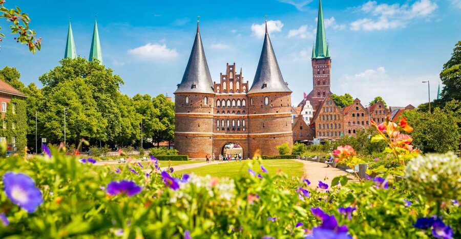 From Kiel: Lübeck Shore Excursion - Meeting the local guide in Lübeck