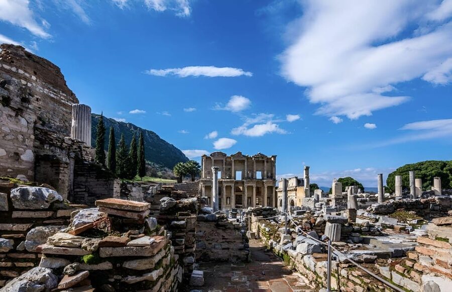 From Kusadasi: Daily Ephesus Tour for Cruise Passengers - How the private vehicle changes the day