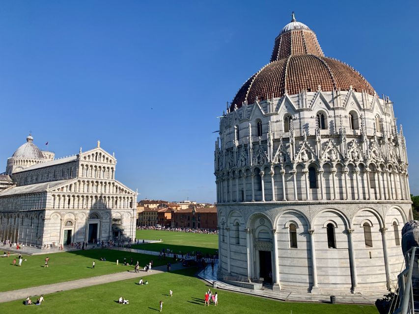 From La Spezia: Round-Trip to Pisa Cruise Shore Excursion - Arriving at the Piazza dei Miracoli