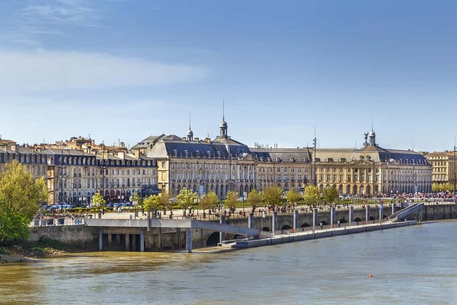 From Le Verdon Cruise Port: Bordeaux Guided Shore Excursion - Grand Théâtre and the final guided stops