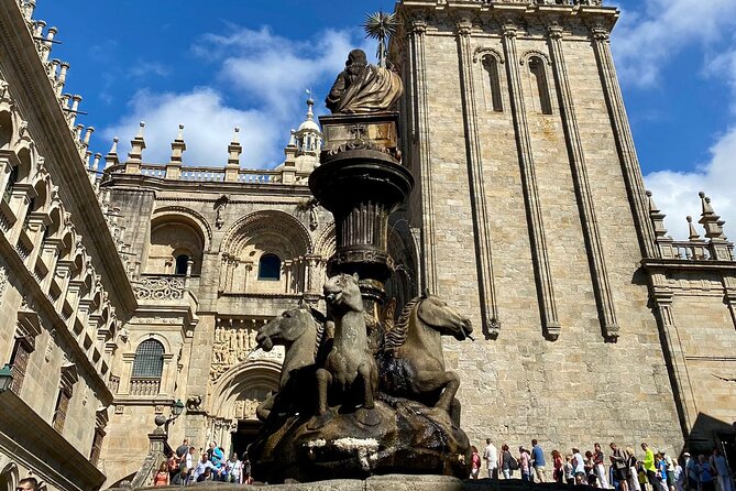 Full-Day Excursion to Santiago from Vigo for Cruisers Only - Meeting your guide beside the Vigo cruise port