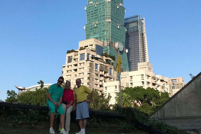 Full-Day Private Custom Keelung Shore Excursions - What the guide adds to the day