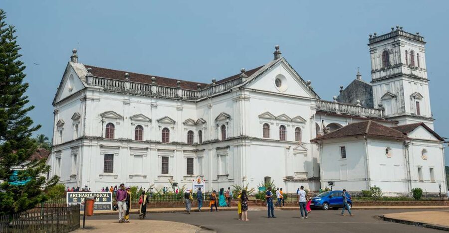 Goa Shore excursions : All inclusive Small Group tour - The long ride to Old Goa