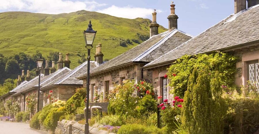 Greenock Cruise Terminal; Stirling Castle and District Tour - Loch Lomond and the quiet character of Luss